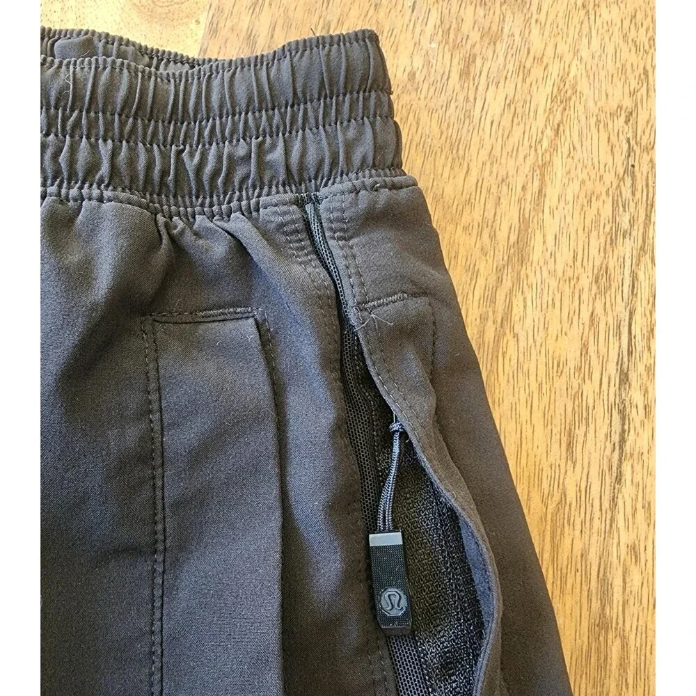 Lululemon Shorts Mens Small Black Running 9 Inch Inseam Athletic Zip Pocket
